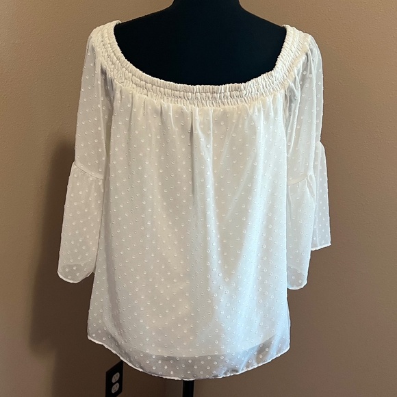 MAURICES Women’s Top (Size M) - Picture 10 of 16